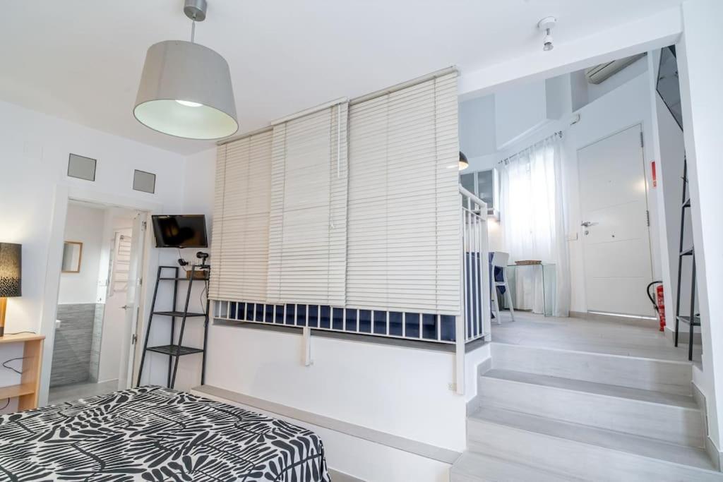 Loft De Diseno Cerca De La Playa - El Palo Apartment Malaga Ngoại thất bức ảnh